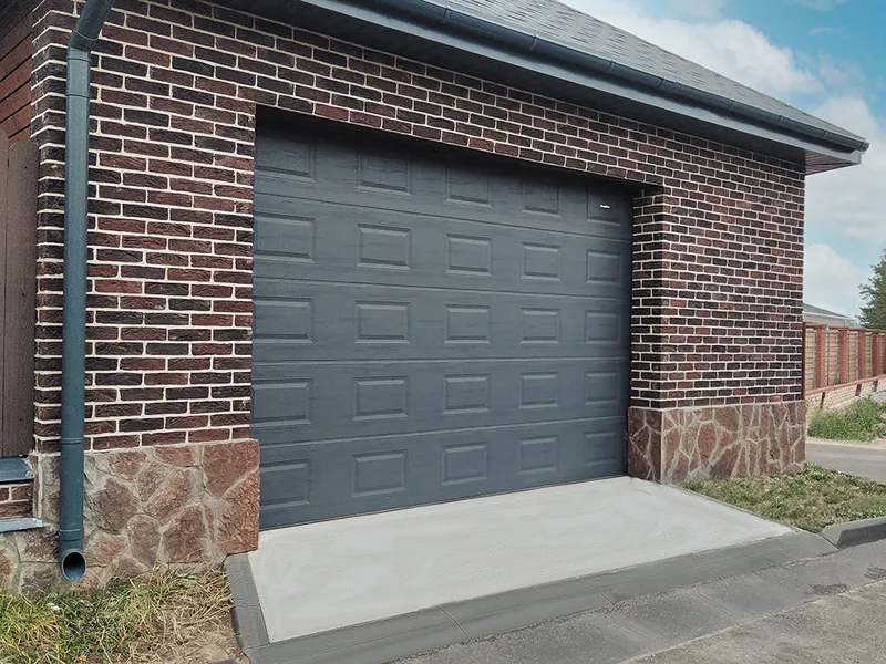 Секционные ворота DoorHan филёнка